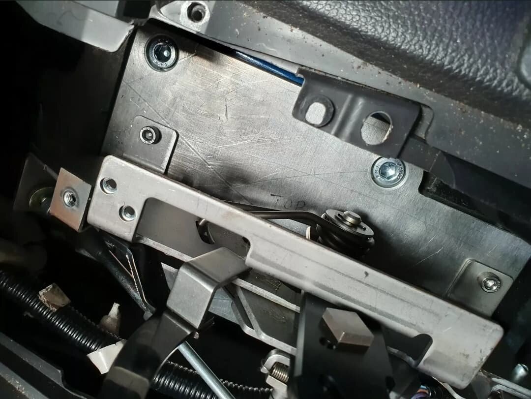 FG - FGX B M Ratchet Shifter Mount Plate